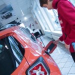 Oskar próbuje wszystkich opcji auta Oskar i Jeep