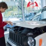 Wnętrze komory silnika jest bardzo interesujące Oskar i Jeep