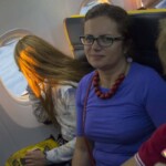 Lot jest chyba bardziej stresujący dla opiekunów Niewidzialne Dzieci w samolocie
