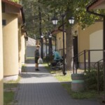 wygodne domki pielgrzyma w Ośrodku "Emaus"